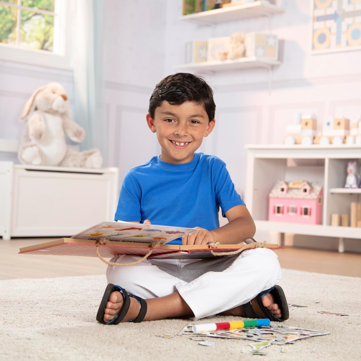 Play Draw Create - Dinosaurs